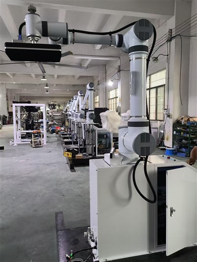 Палетизиращи роботи за бебешки пелени